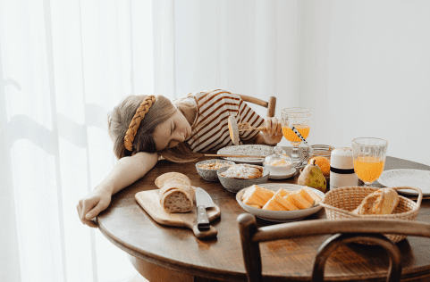 Binge Eating vs Overeating: What’s the Difference?